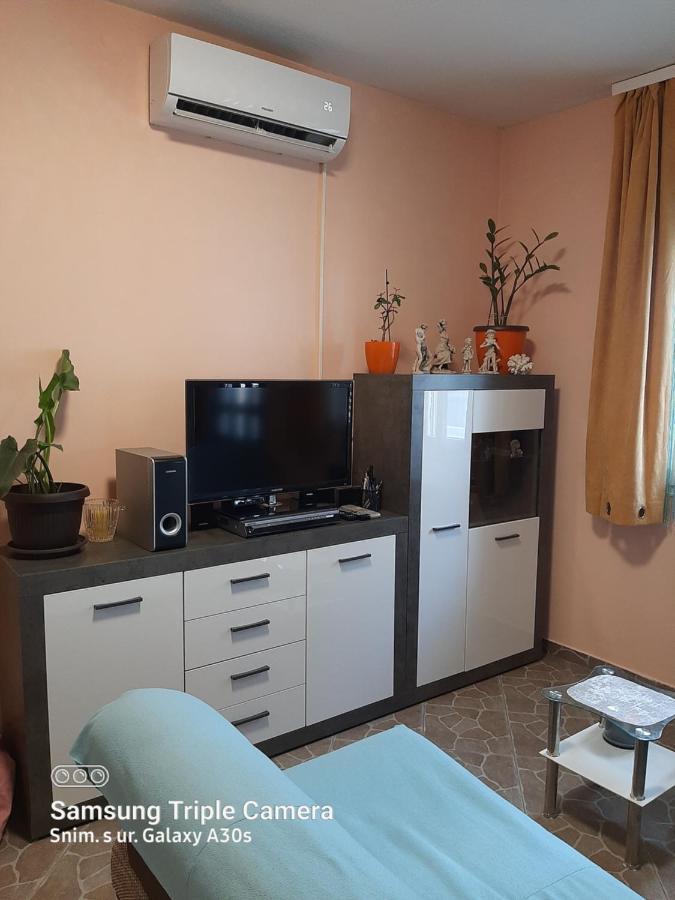 Kuca Za Odmor Coccoli Apartment Karlobag Exterior photo