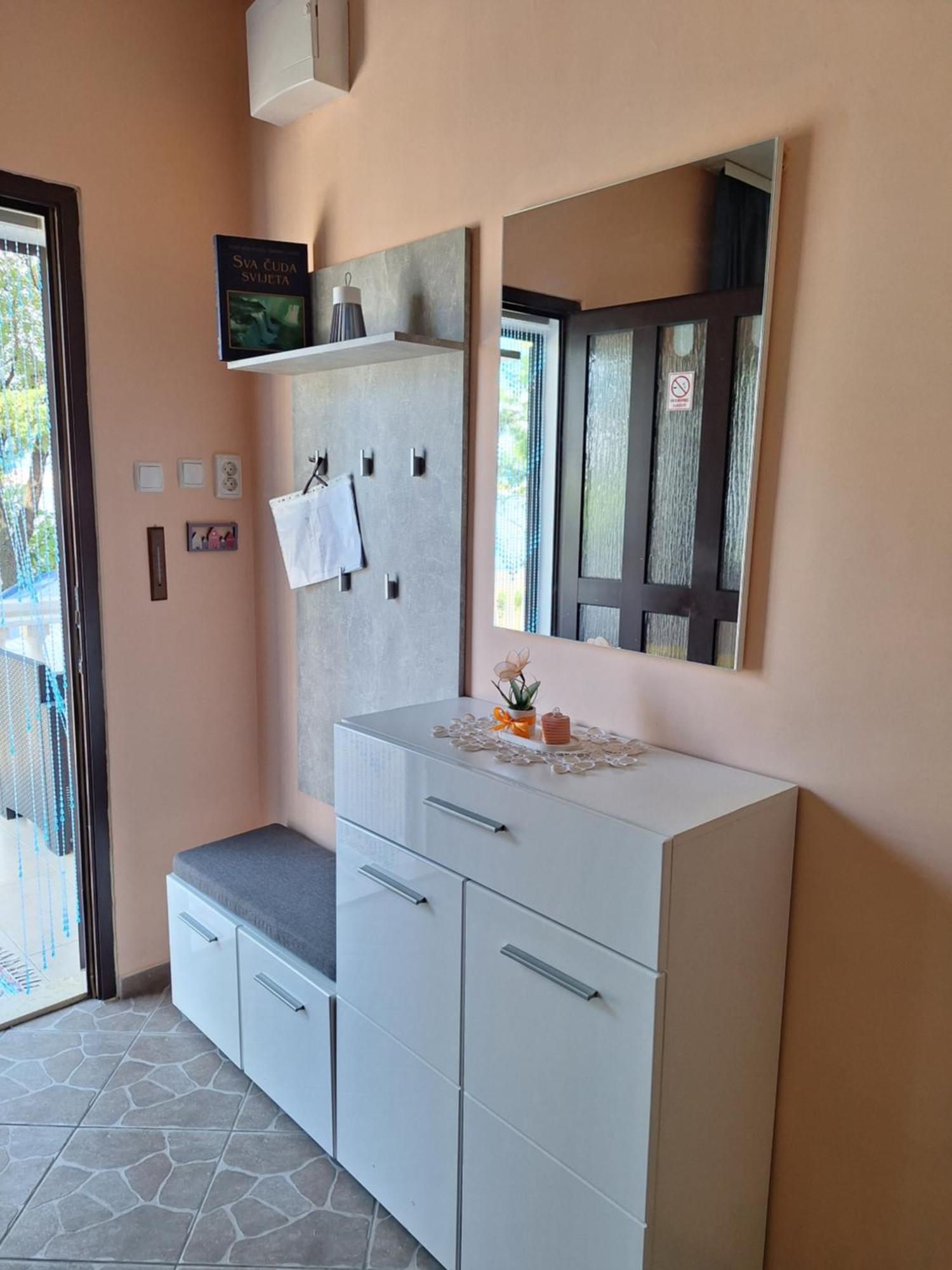 Kuca Za Odmor Coccoli Apartment Karlobag Exterior photo